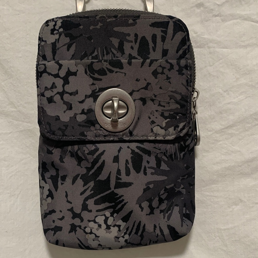 EUC Baggallini Black and Gray Crossbody Bag